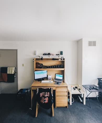 DormDesk
