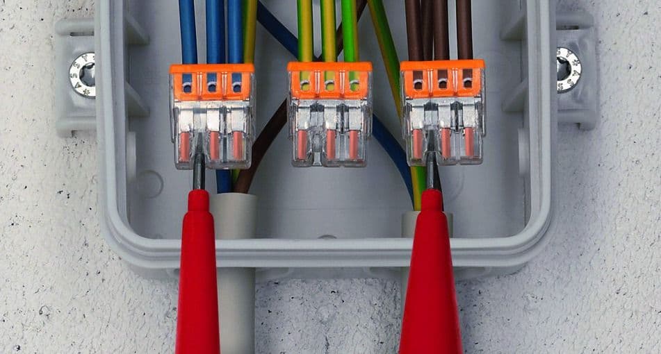 Voltage testing a Wago wire connector