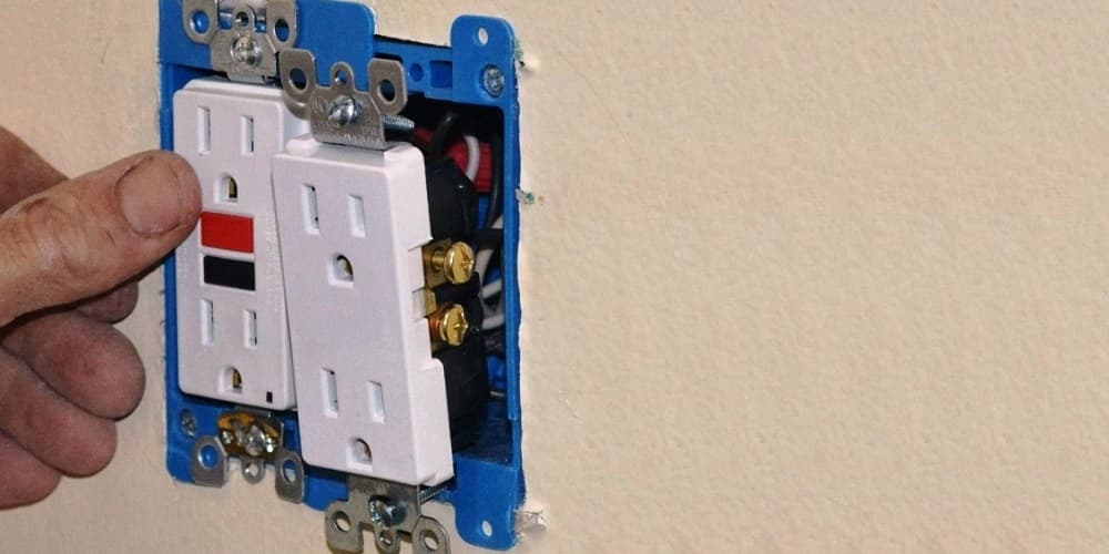 Why Should I Replace My Old Outlet With a GFCI?
