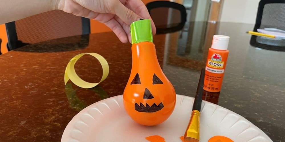 Switched to LED? Upcycle Your Old Bulbs with DIY Halloween Crafts!