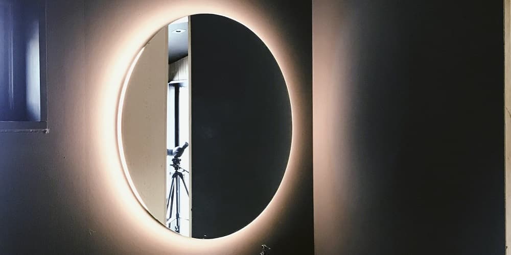 How to Choose an LED Mirror
