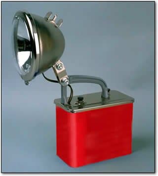 Industrial Hand Lamp with 3 Position Toggle Switch and 20 Gauge Steel Construction