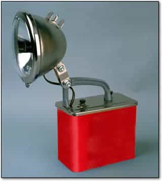 Big Beam Industrial Hand Lamp with 3 Position Toggle Switch and 20 Gauge Steel Construction