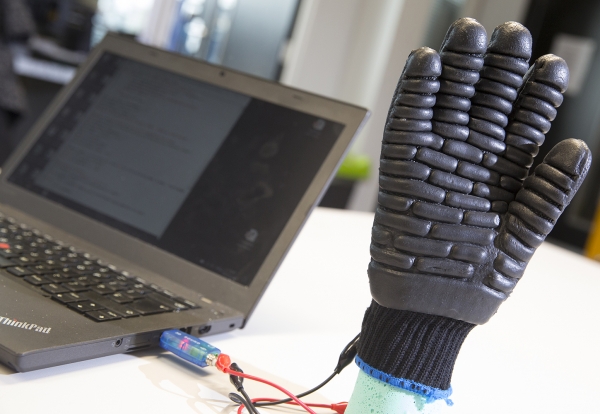 e-gloves prototype