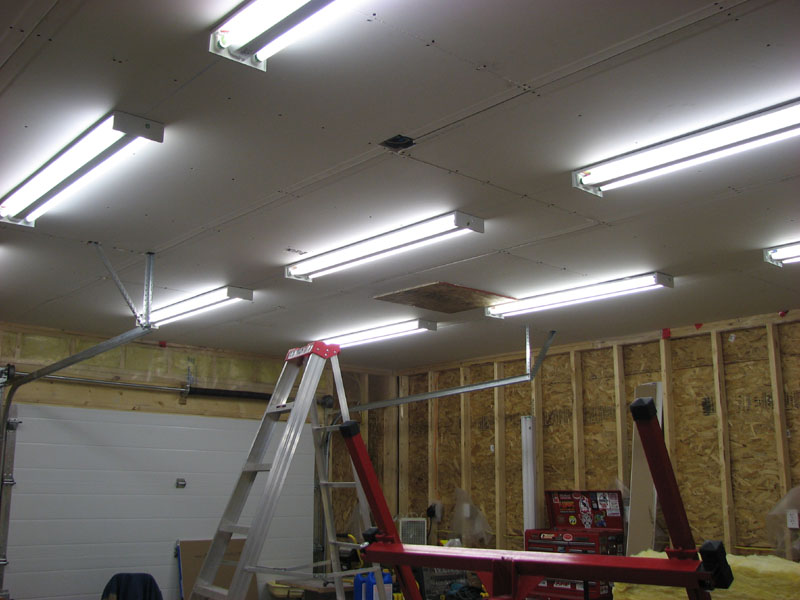 Retrofitting Your Shop Lights to Leds | HomElectrical.com